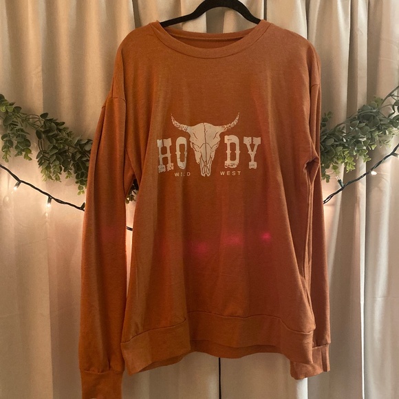 HOWDY 🤠 LONG SLEEVE - Picture 1 of 4